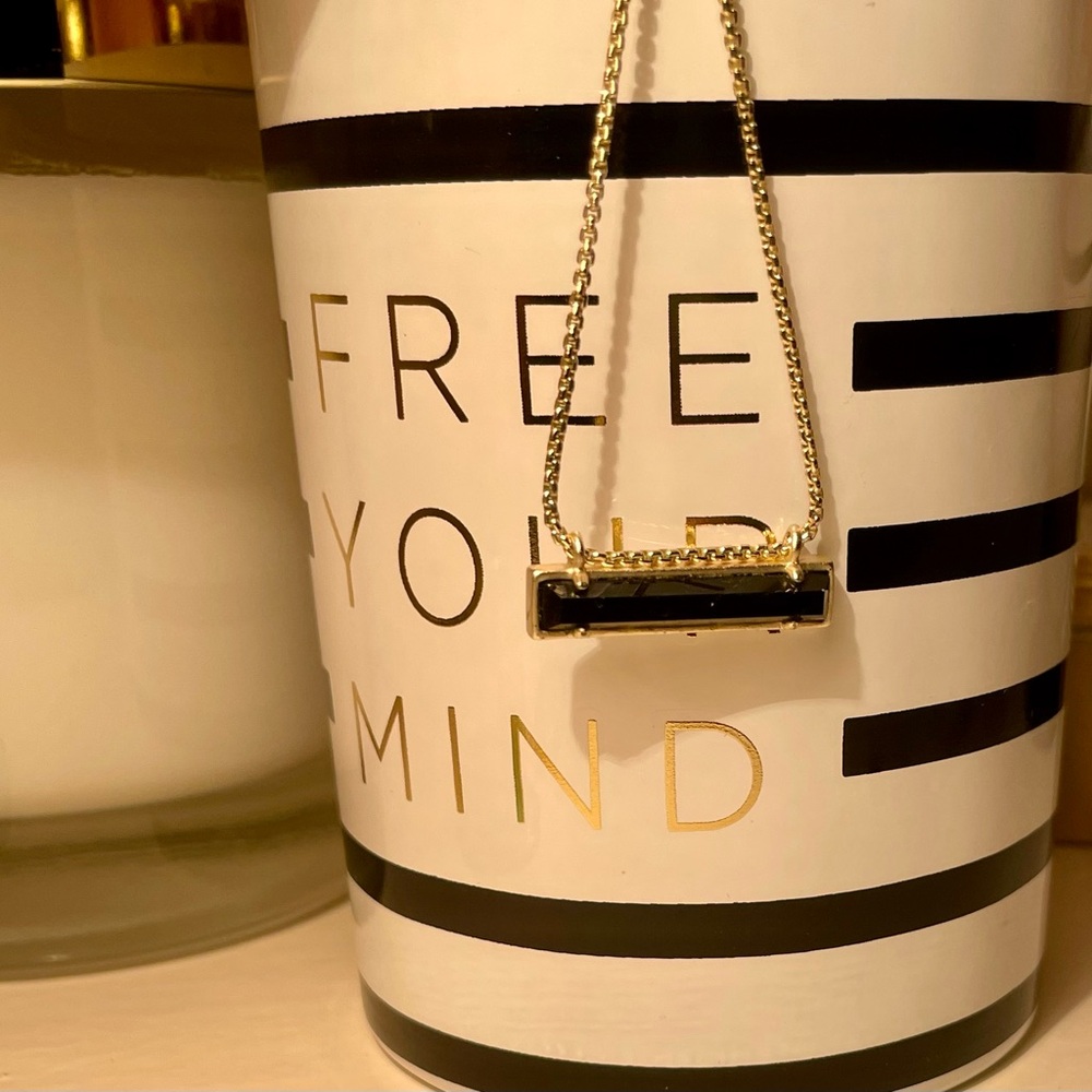 Kendra Scott Leanor Pendant Necklace